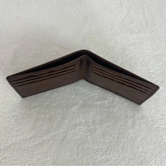 NEW BOSCA Essentials Men's BiFold Wallet Brown Leather Thin Card - Picture 2 of 6